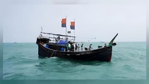 বঙ্গোপসাগরে ৩ দিন ভেসে থাকার পর ১৭ জেলে উদ্ধার