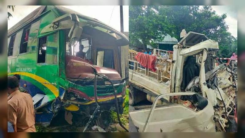 যাত্রীবাহী বাসের সঙ্গে গরুবাহী পিকআপের সংঘর্ষ, নিহত ৩
