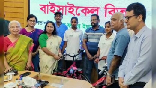 শেরপুরে প্রতিভাবান দুই নারী খেলোয়াড়কে সাইকেল উপহার