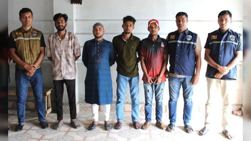 মাকে শ্লীলতাহানির অভিযোগে ভাড়াটিয়াকে হত্যা, গ্রেপ্তার ৪ ভাই
