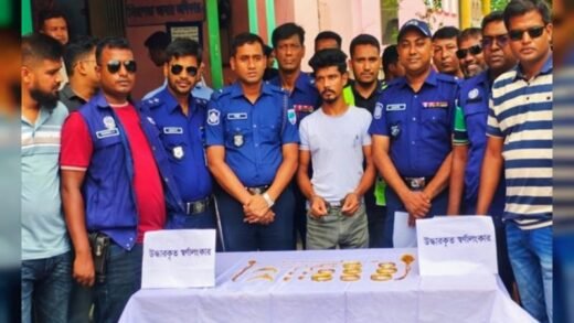 মেহোরপুরে চুরি হওয়া ৩০ লাখ টাকার স্বর্ণালংকার উদ্ধার, চোর গ্রেফতার 