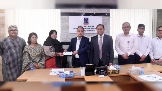 ঢাবি’র অসচ্ছল শিক্ষার্থীদের বৃত্তি প্রদানের জন্য ১০ লাখ টাকার নতুন ট্রাস্ট ফান্ড
