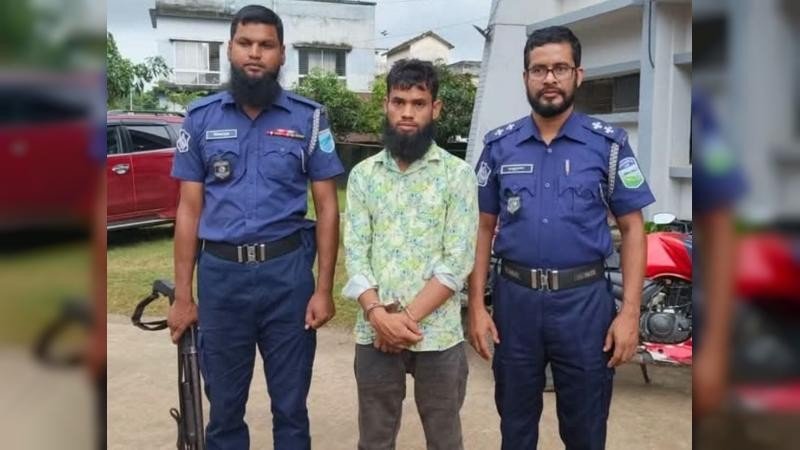 হালুয়াঘাটে ২০ লাখ টাকার নিষিদ্ধ জাল পুড়িয়ে ধ্বংস, একজনের কারাদণ্ড