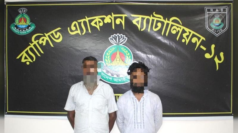 সিরাজগঞ্জের সলঙ্গায় ফেয়ারডিল-স্ক্যাফসহ দুই মাদক ব্যবসায়ী গ্রেপ্তার, মাইক্রোবাস জব্দ