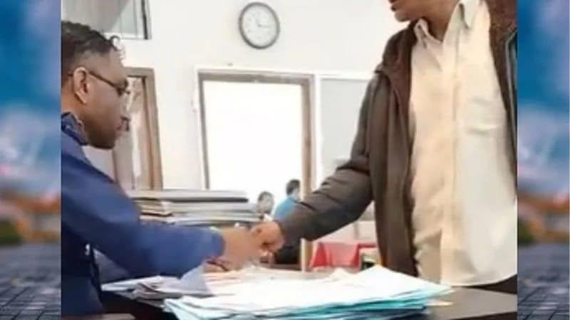 রাজবাড়ীতে ঘুস গ্রহণের ভিডিও ভাইরাল, পুলিশ কর্মকর্তা প্রত্যাহার
