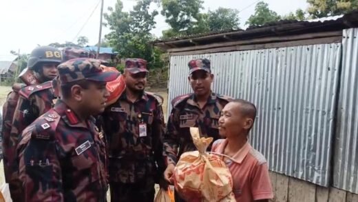 বন্যাদুর্গতদের পাশে ৭ বিজিবি, ত্রাণ ও চিকিৎসাসেবা প্রদান