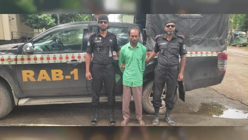 মাদকের টাকা না পেয়ে শিশু সন্তানের সামনে স্ত্রীকে হত্যা, স্বামী গ্রেফতার
