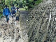 নগরকান্দায় কাঁচা রাস্তায় দুর্ভোগ, ইটের রাস্তার আশায় শতাধিক পরিবার 