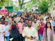 সবুজ, নিরাপদ ও শিক্ষার্থীবান্ধব ক্যাম্পাস গঠনের লক্ষ্যে জবি ছাত্রদল নেতা রুমির লিফলেট বিতরণ কর্মসূচি