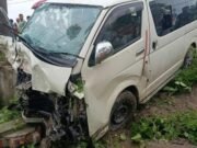 বিয়ে শেষে বাড়ি ফেরার পথে মাইক্রোবাস খাদে: শিশুসহ নিহত ২, আহত ১২