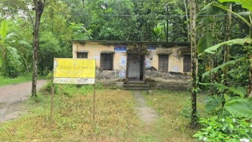 বরগুনার কমিউনিটি ক্লিনিকে সেচ্ছাচারিতা, ভোগান্তিতে প্রান্তিক জনগোষ্ঠী