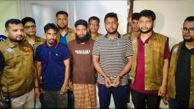 নাটোরে ডিবি পুলিশের অভিযানে ভেজাল ঔষধ কারখানা উন্মোচন, গ্রেফতার ৩