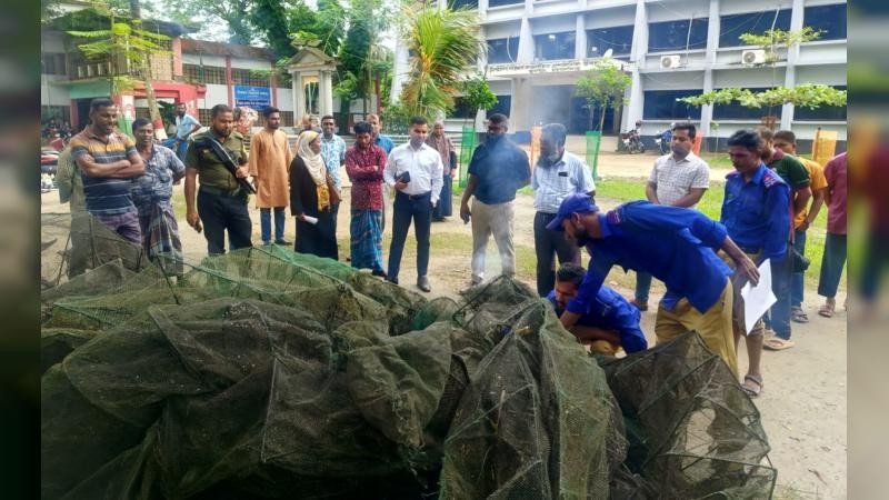 ফুলপুরে ৫০টি চায়না দুয়ারী জাল ও ৫টি কারেন্ট জাল জব্দ