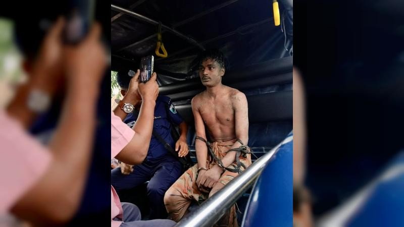 নাটোরে ৭ মাসের অন্তঃসত্ত্বা স্ত্রীকে কুপিয়ে হত্যার অভিযোগে স্বামী আটক