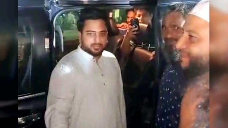শেরপুরে জুলাই শহীদ পরিবারের সাথে সাক্ষাৎ করলেন নাহিদ ইসলাম