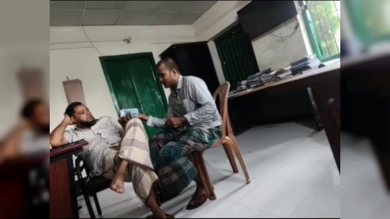 চরদুয়ানী নৌ পুলিশ ফাঁড়ির বিরুদ্ধে মাসোহারা আদায়ের অভিযোগ, অনুসন্ধানে উঠে এলো চাঞ্চল্যকর তথ্য
