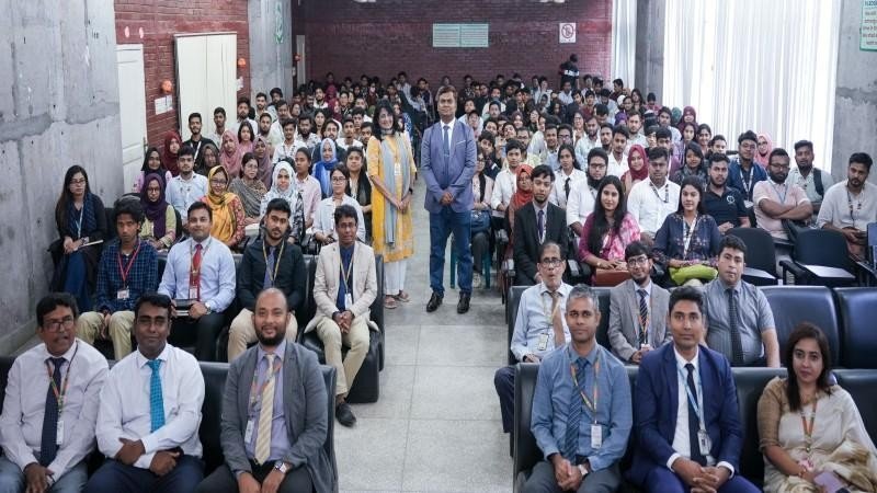 আইইউবিএটিতে আন্তর্জাতিক বৃত্তি বিষয়ক সেমিনার অনুষ্ঠিত