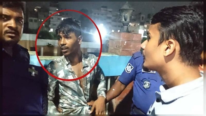 যশোরে ছিনতাইকালে জনতার হাতে যুবক আটক