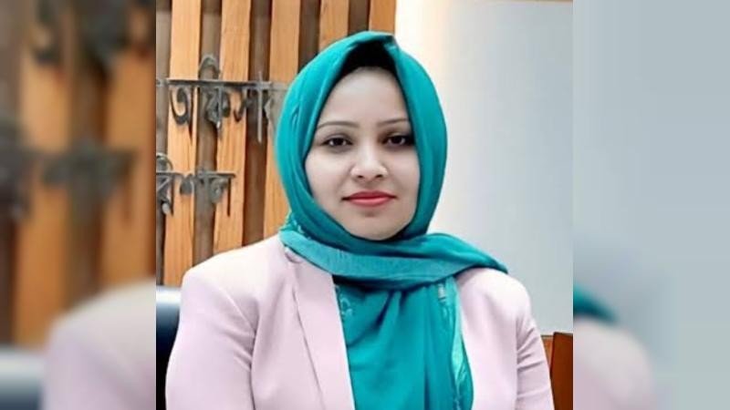 খাল পুনঃখনন শেষে ১ কোটি ২ লাখ টাকা ফেরত দিলেন ইউএনও