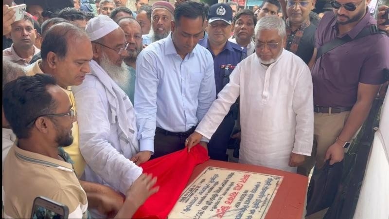 নোয়াখালীতে ওয়াকওয়ে সড়কের নির্মাণ কাজের উদ্বোধন