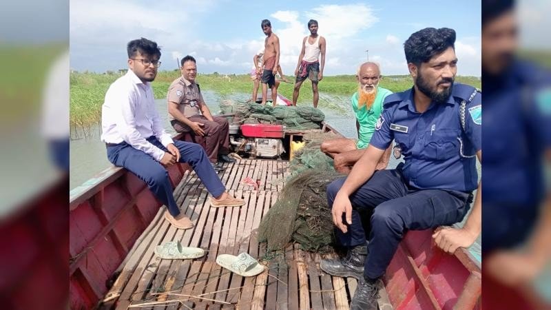 সদরপুরে প্রায় ৮ লাখ টাকার অবৈধ চায়না দুয়ারি জব্দ ও ধ্বংস 
