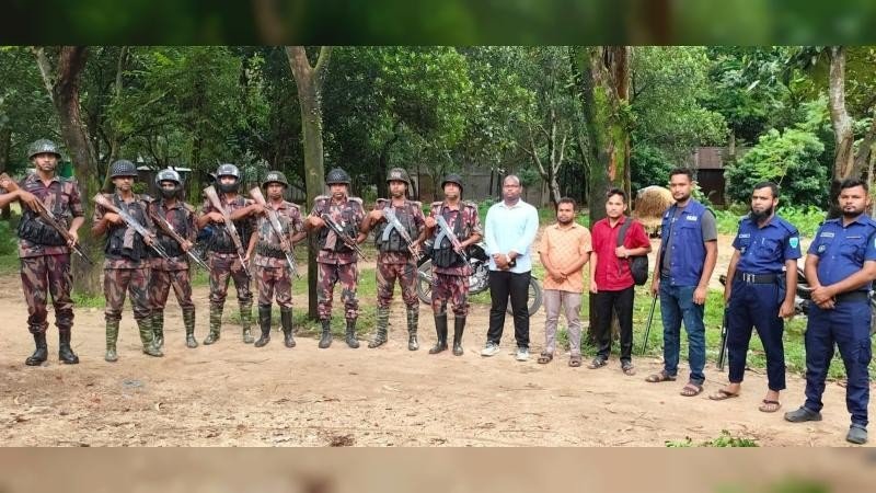 তাহিরপুর সীমান্তে চোরাচালান প্রতিরোধে টাস্কফোর্স অভিযান