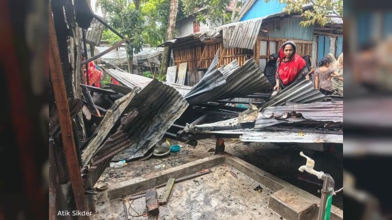 বরগুনা গৌরীচন্না সরকারি প্রাথমিক বিদ্যালয় সংলগ্ন বসতঘরে ভয়াবহ অগ্নিকাণ্ড