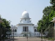 পুরুষ নির্যাতন প্রতিরোধে আইন প্রণয়নের নির্দেশনা চেয়ে হাইকোর্টে রিট