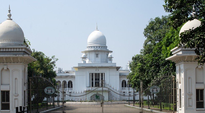 পুরুষ নির্যাতন প্রতিরোধে আইন প্রণয়নের নির্দেশনা চেয়ে হাইকোর্টে রিট