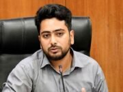সরকার যদি সন্ত্রাসের পথে হাঁটে, তাহলে জনগণ প্রতিরোধের পথে হাঁটবে: নাহিদ ইসলাম