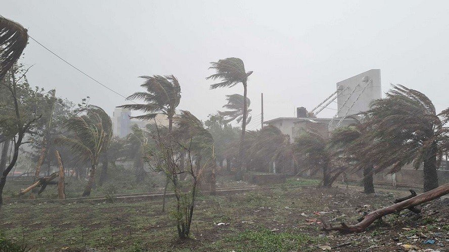 ভারি বর্ষণ নিয়ে নতুন শঙ্কার কথা জানাল আবহাওয়া অফিস