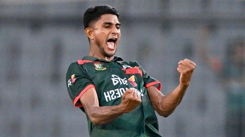 ক্যারিয়ারসেরা বোলিংয়ের পর বড় সুখবর পেলেন নাহিদ রানা
