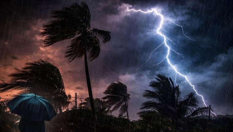 রাতের মধ্যে ১৯ অঞ্চলে ঝড়ের আভাস