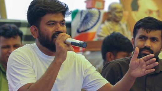 নতুন বার্তা দিলেন ‘তেলাপোকা পার্টি’র প্রধান অভিজিৎ