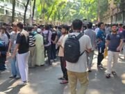 এবার মাধ্যমিক ও উচ্চমাধ্যমিক শিক্ষা বোর্ড ঘেরাও করল শিক্ষার্থীরা