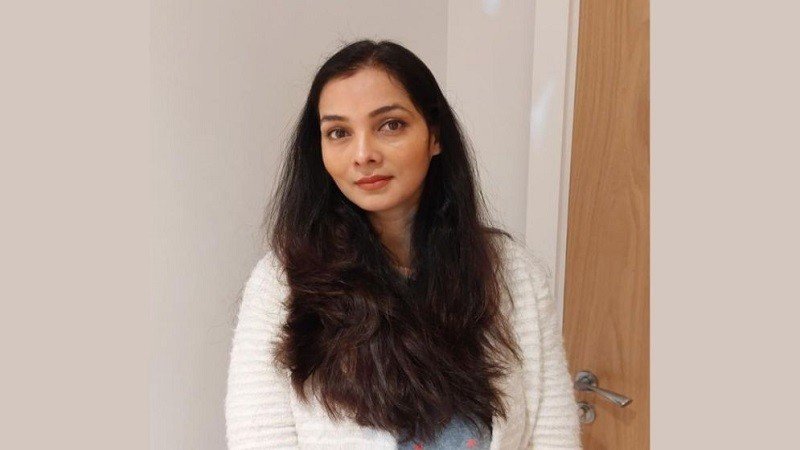পাকিস্তানি শুনে ক্ষুধার্ত সহযাত্রীকে খাবার দিলেন না ভারতীয় লেখিকা!