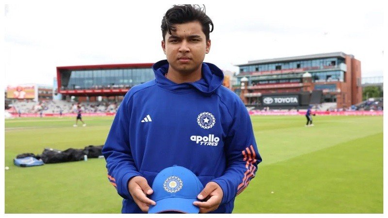 ভারতের সর্বকনিষ্ঠ ক্রিকেটার হিসেবে অভিষেক হলো সূর্যবংশীর