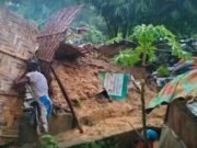 বান্দরবান ও কক্সবাজারে পাহাড় ধসে একই পরিবারের তিনজনসহ ৭ জনের মৃত্যু