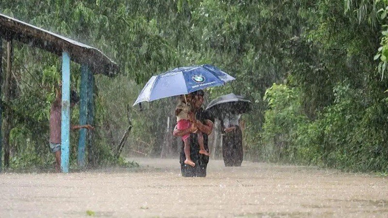 ভারী বর্ষণ আর কতদিন থাকবে, জানাল আবহাওয়া অফিস