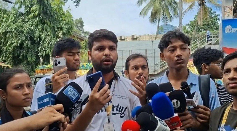 শিক্ষামন্ত্রীর পদত্যাগ বহাল রেখে নতুন দাবি শিক্ষার্থীদের