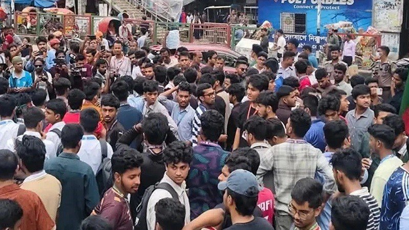মন্ত্রীর পদত্যাগের দাবি বাদ, নতুন ৬ দফা দিল শিক্ষার্থীরা