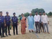 তিতাসের তীরে বালু ভরাটের দায়ে এনসিপি নেতাকে ২ লাখ টাকা জরিমানা