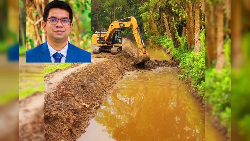 খাল খনন শেষে প্রকল্পের অর্ধেক অর্থ সরকারি কোষাগারে দিলেন ইউএনও