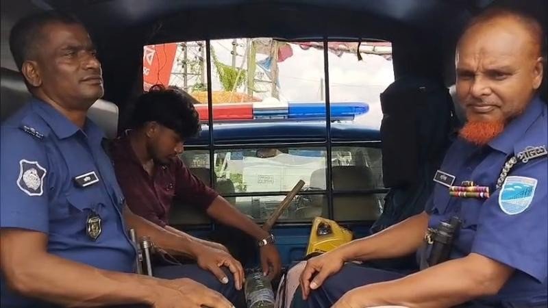 ভাঙ্গায় প্রবাসীর স্ত্রীকে নিয়ে পালানোর অভিযোগ, দেবর ও ভাবি অবরুদ্ধ