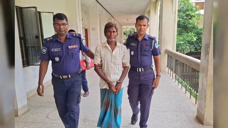 জয়পুরহাটে ছোট ভাইকে হাতুড়ি দিয়ে কুপিয়ে হত্যা: বড় ভাইয়ের যাবজ্জীবন