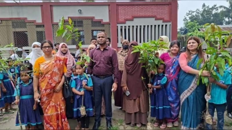 যেখানে আমি, সেখানেই পরিচ্ছন্নতা: ময়মনসিংহে ‘ক্লিন সানডে’ কর্মসূচি