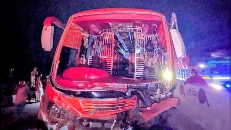 শেরপুরে বাস-ট্রাক সংঘর্ষে ২ জন নিহত
