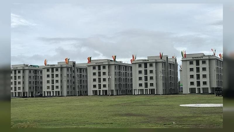 ঝুপড়ির বাসিন্দা থেকে ফ্ল্যাটের মালিক