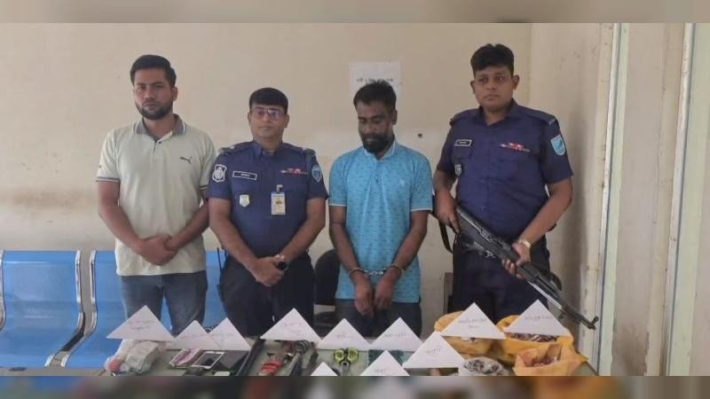 শরীয়তপুরে হাতবোমা তৈরির সরঞ্জামসহ কারিগর আটক