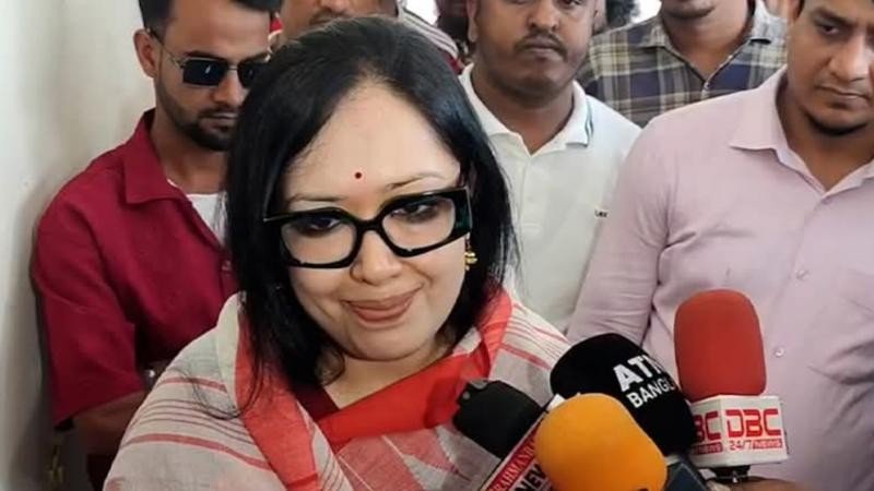 আমার কমন সেন্স বলে শেখ হাসিনা ফিরে আসবেন: রুমিন ফারহানা